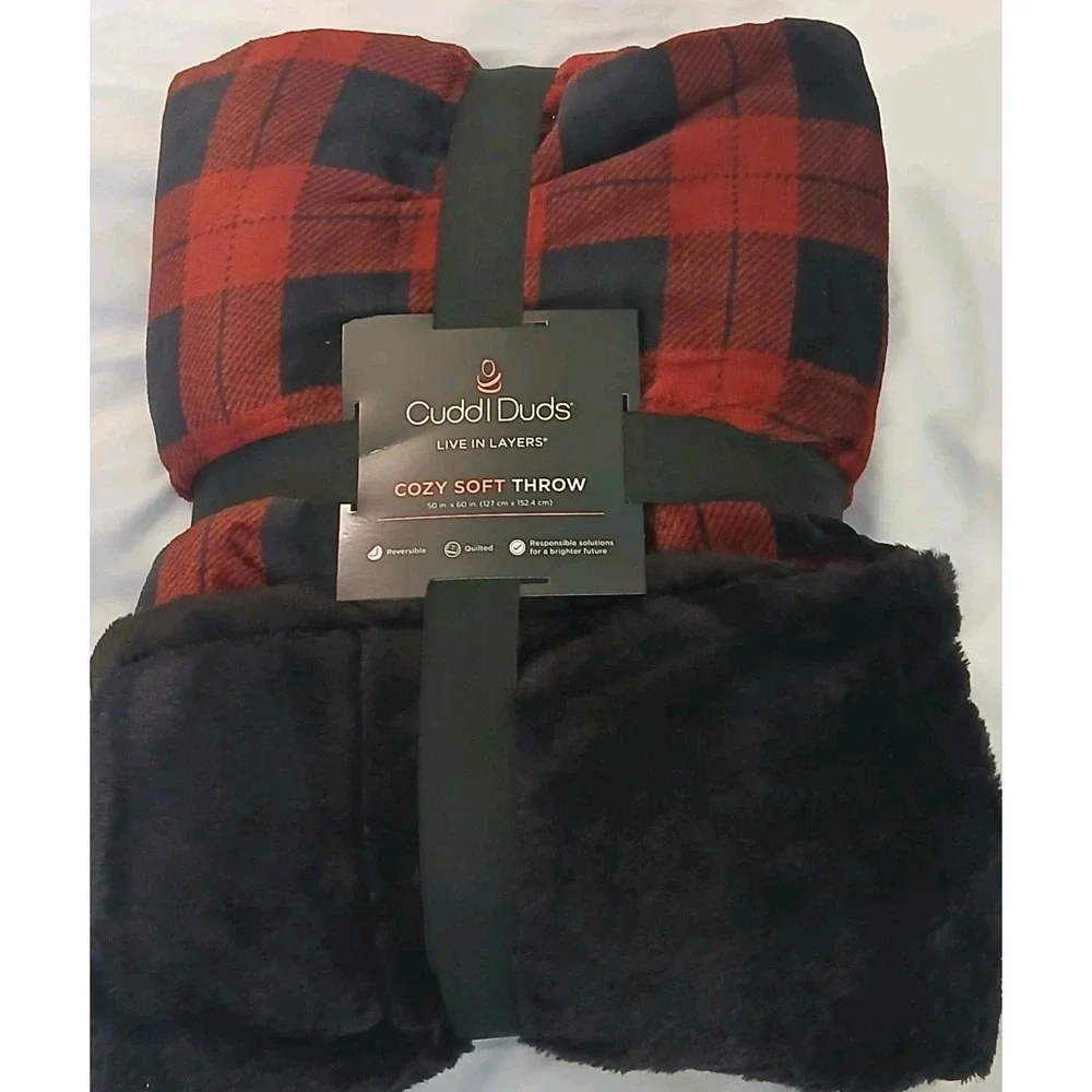 Brand New Cuddl Duds - REVERSABLE - Plush and Faux Fur Lap Blanket Red & Black